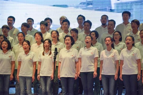 C:\Users\Lenovo\Desktop\H小说
大合唱\H小说
大合唱\yy06.jpg