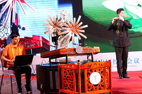 说明: C:\Users\Administrator\Desktop\音乐机器人新闻稿-H小说
\音乐机器人2.jpeg