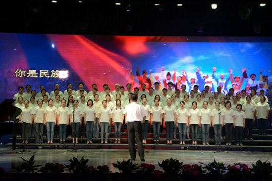 C:\Users\Lenovo\Desktop\H小说
大合唱\H小说
大合唱\yy04.jpg