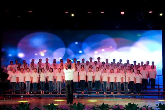 C:\Users\Lenovo\Desktop\H小说
大合唱\H小说
大合唱\0044.jpg